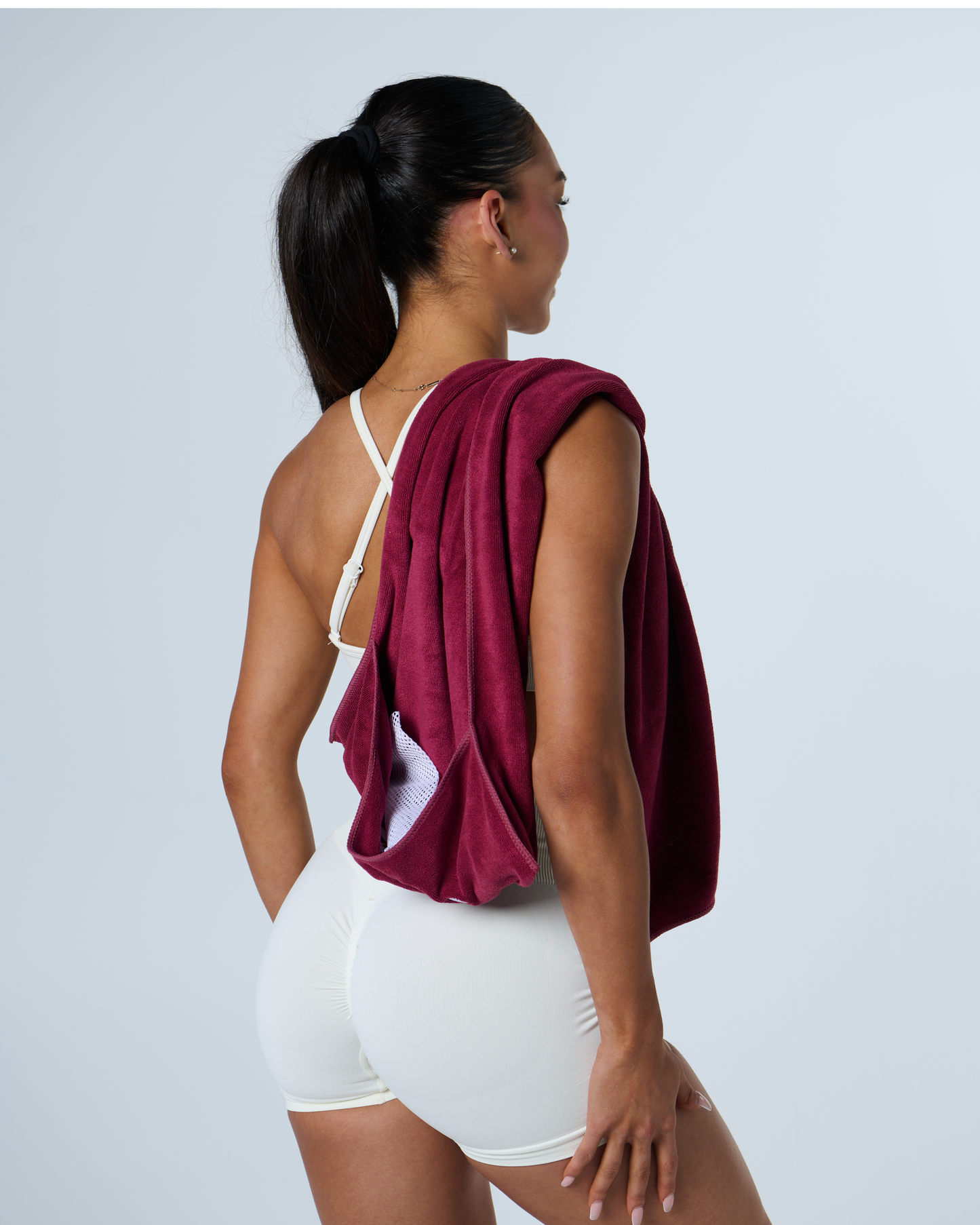 HOODED GYM TOWEL- BERRY