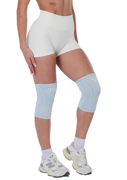 KNEE SLEEVES: BABY BLUE